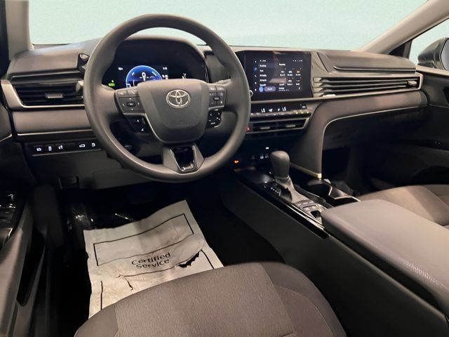 Used 2025 Toyota Camry LE FWD image 11
