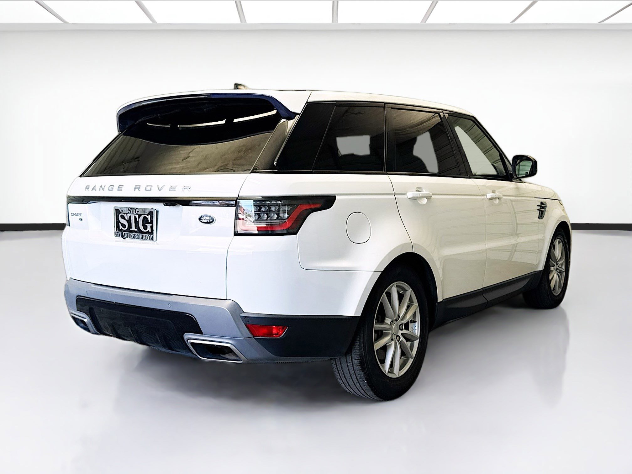 Used 2021 Land Rover Range Rover Sport SE image 4