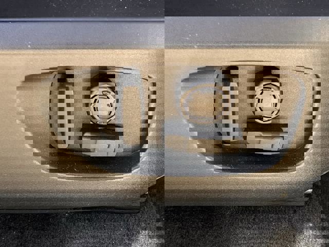 Used 2017 Land Rover Discovery Sport HSE image 24