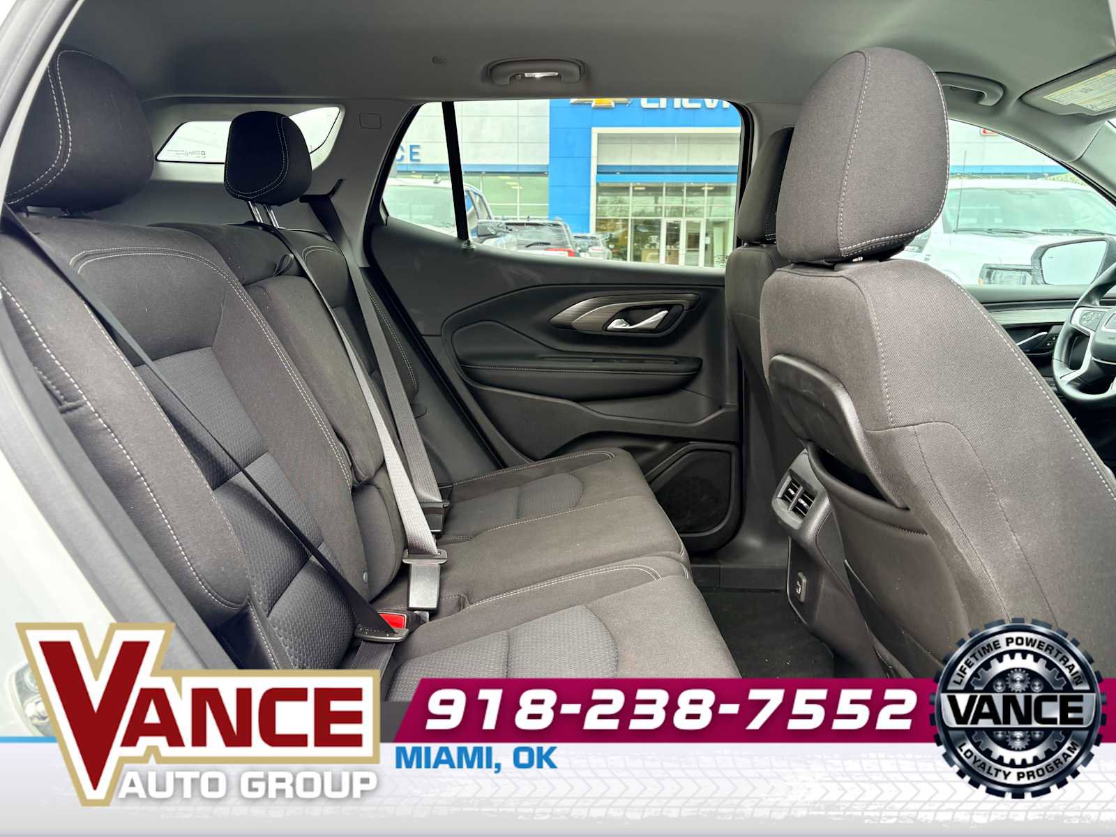 Used 2024 GMC Terrain SLE w/ Driver Convenience Package FWD image 16