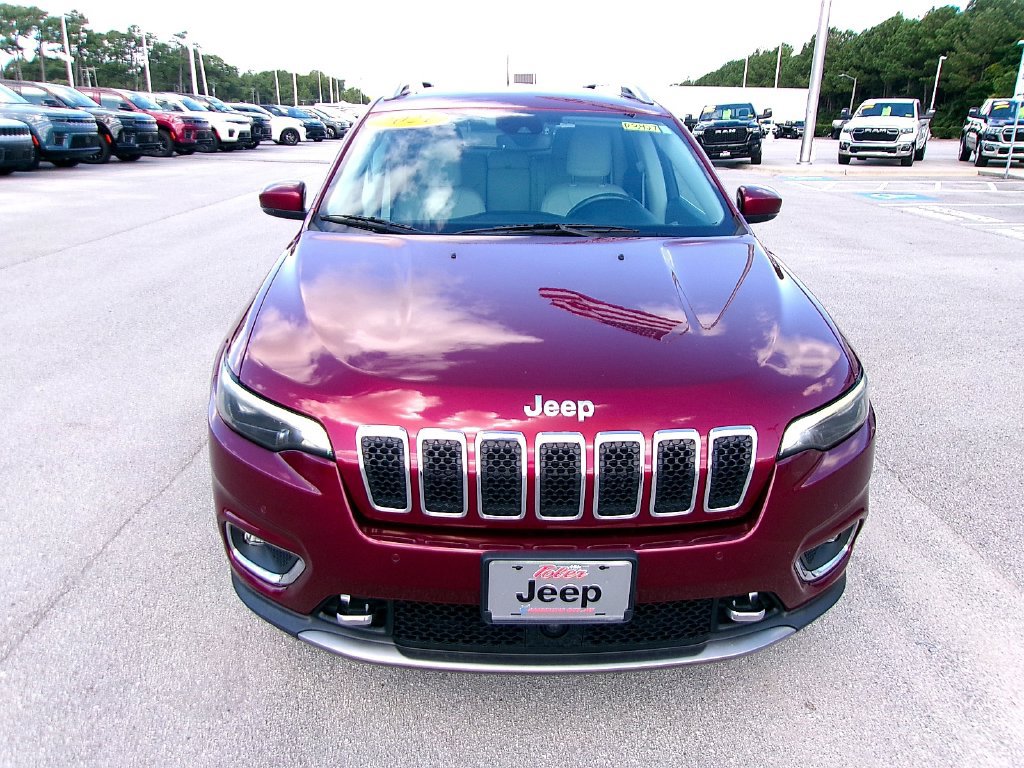 Used 2021 Jeep Cherokee Limited w/ Elite Package FWD image 4