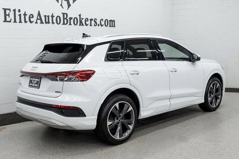 Used 2022 Audi Q4 e-tron Prestige image 6