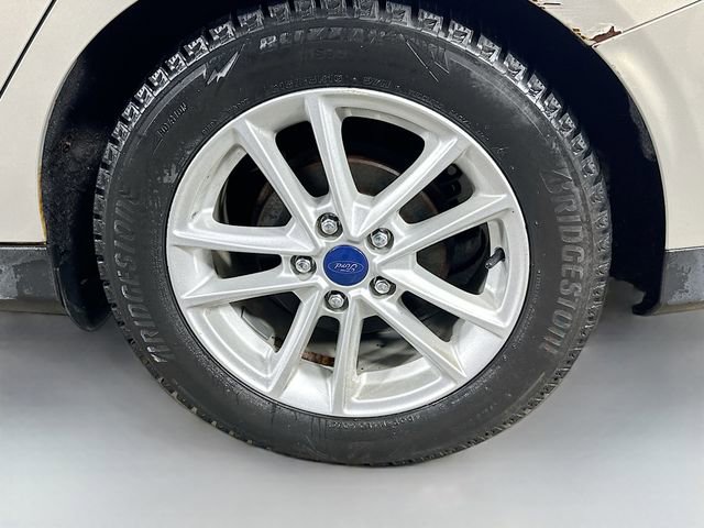 Used 2015 Ford Focus SE image 27
