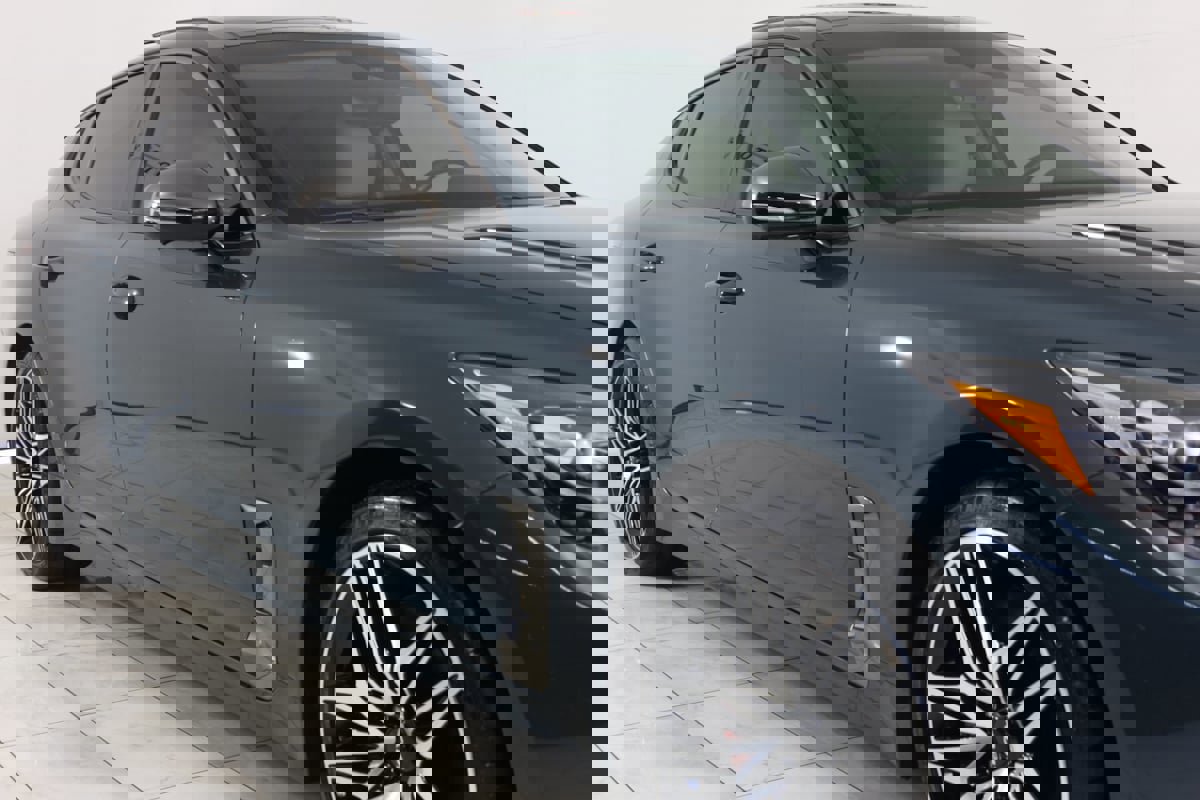 Used 2023 Kia Stinger GT2 image 38