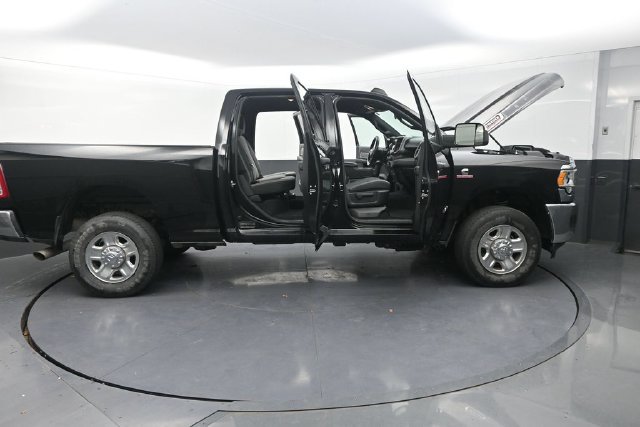 Used 2022 RAM 2500 Big Horn AWD/4WD image 38