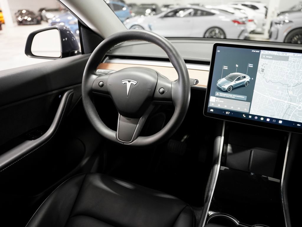 Used 2020 Tesla Model Y Long Range image 11