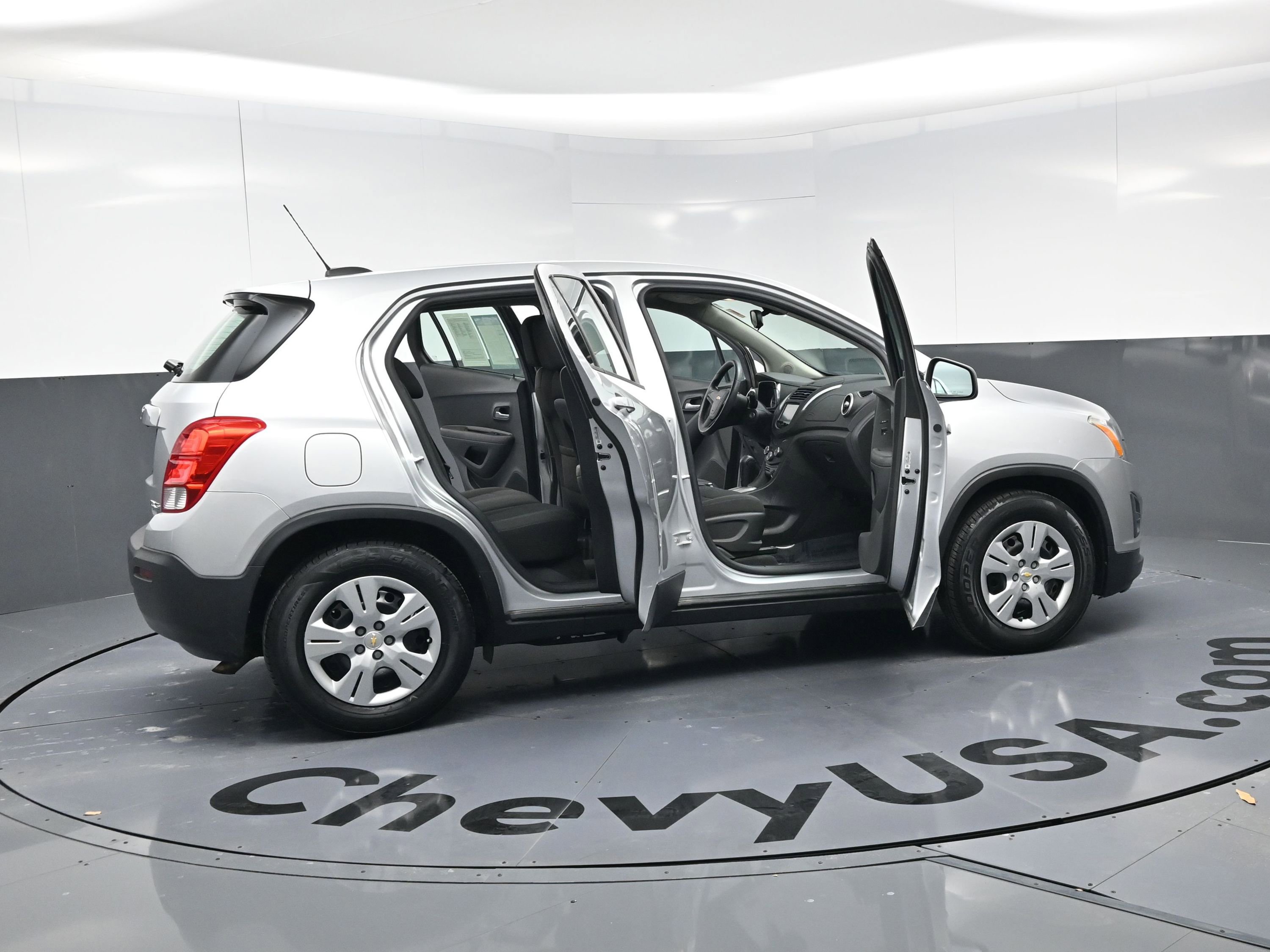 Used 2016 Chevrolet Trax LS image 24