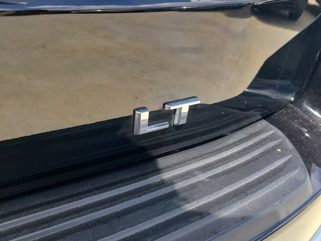 Used 2024 Chevrolet Suburban LT AWD/4WD image 32