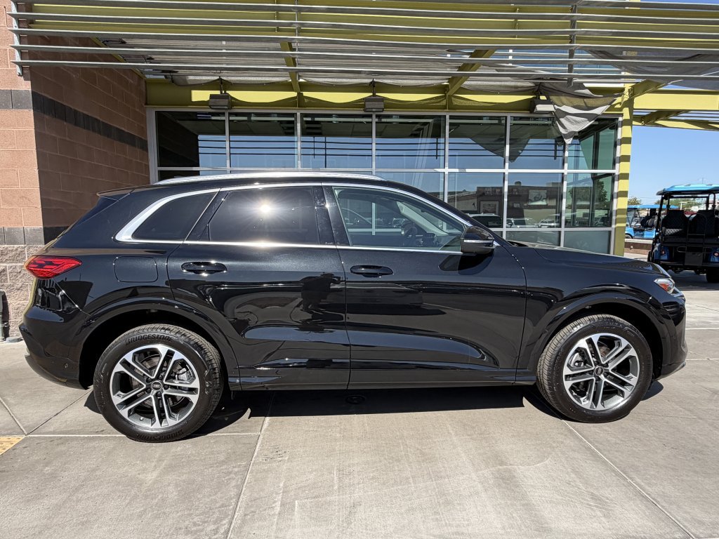 Used 2025 Audi Q5 Premium w/ Premium Plus AWD/4WD image 9