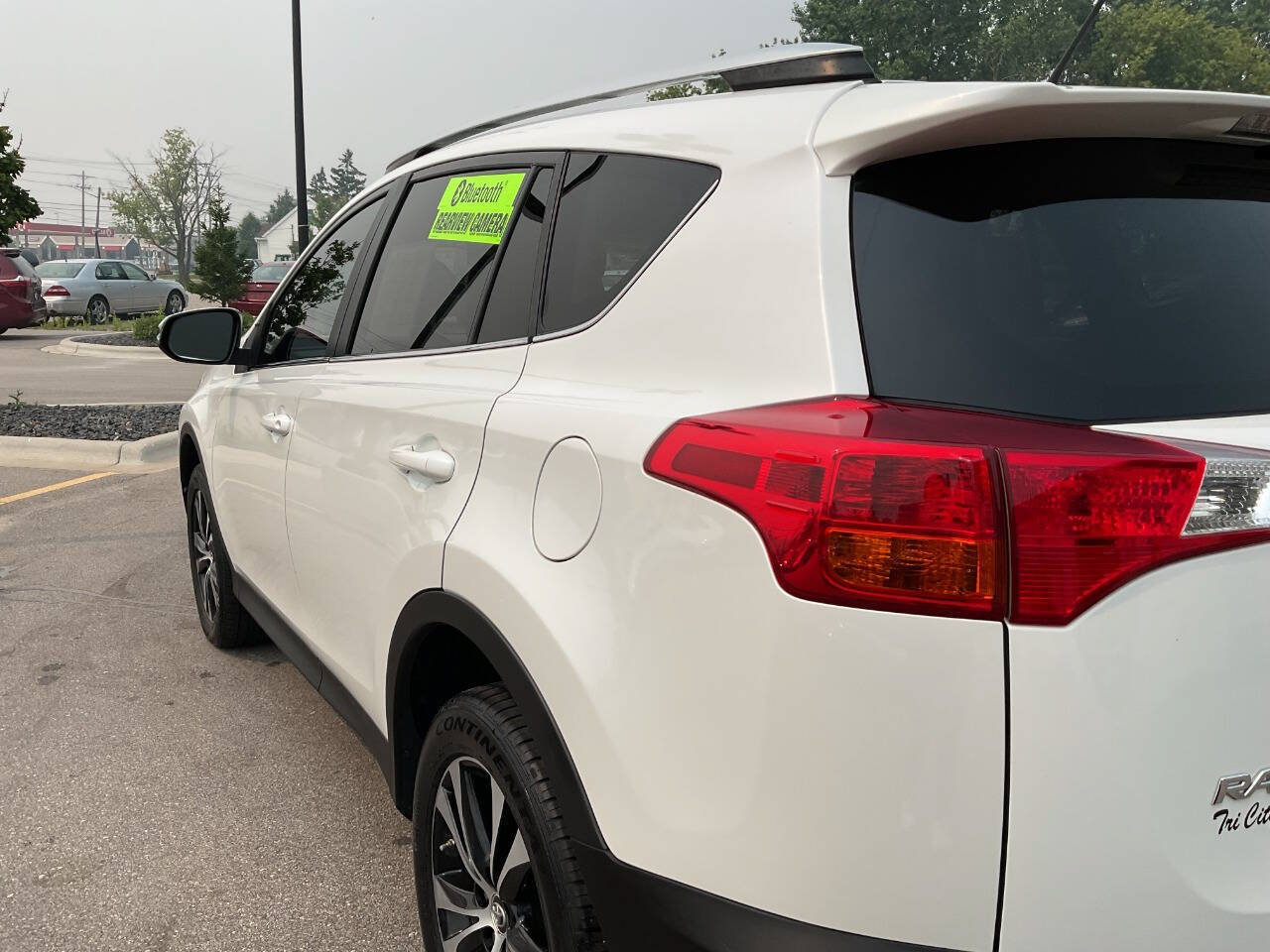 Used 2015 Toyota RAV4 Limited w/ Technology Package AWD/4WD image 5