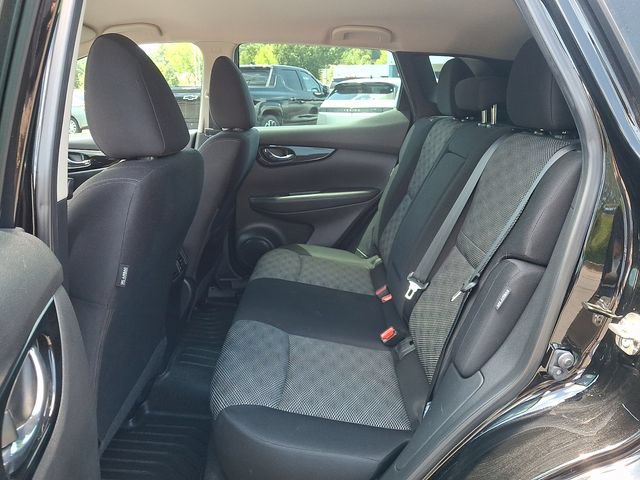 Used 2022 Nissan Rogue Sport SV FWD image 12