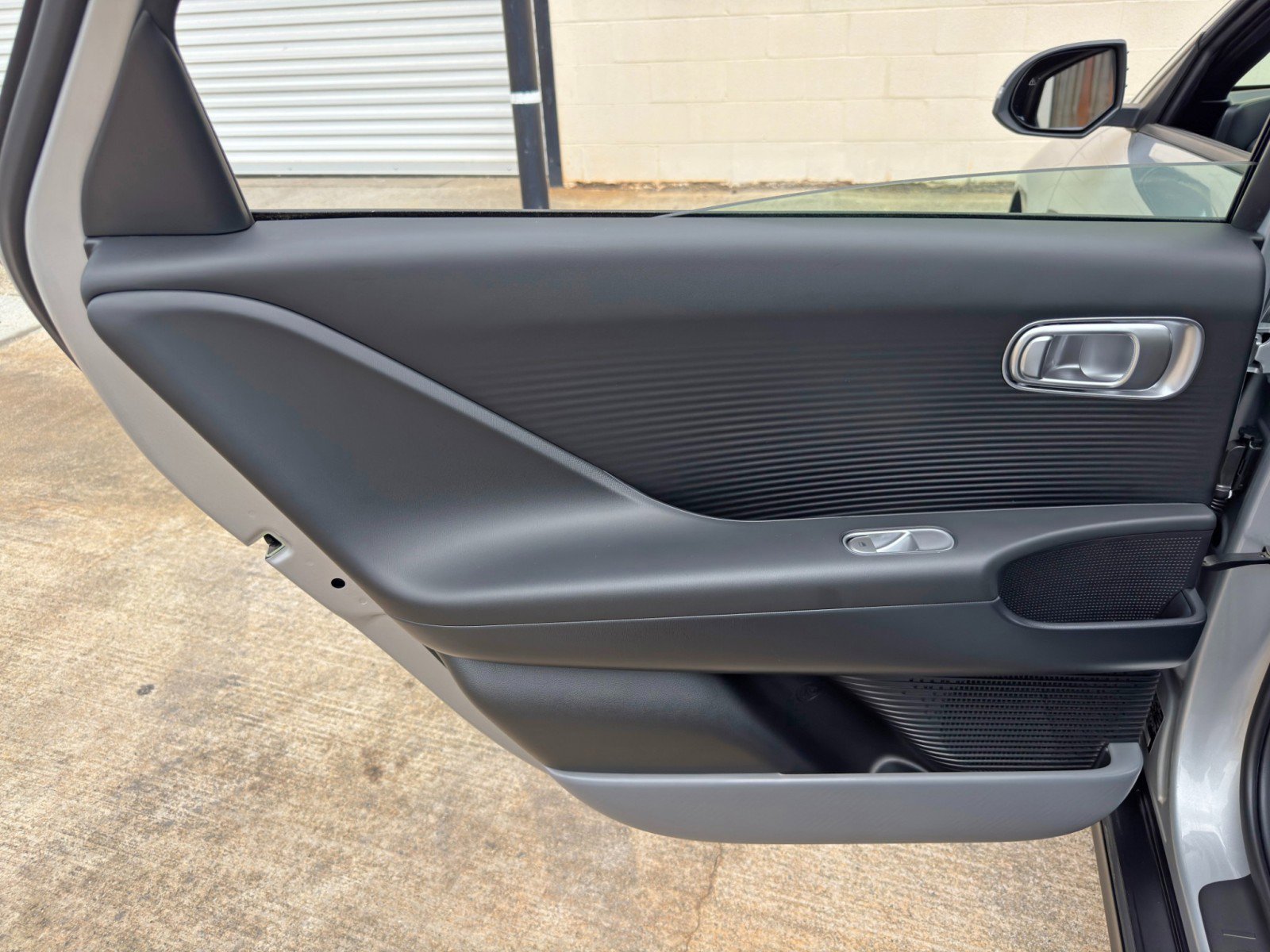 Used 2025 Hyundai Ioniq 6 SE RWD image 38