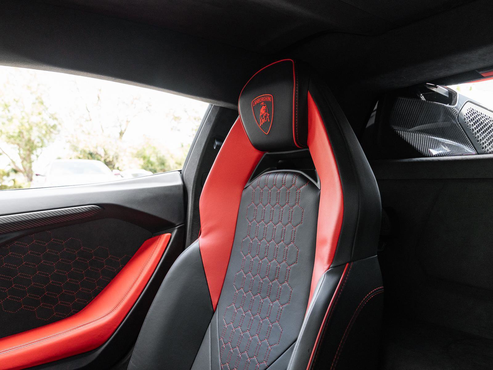 Used 2024 Lamborghini Revuelto image 20