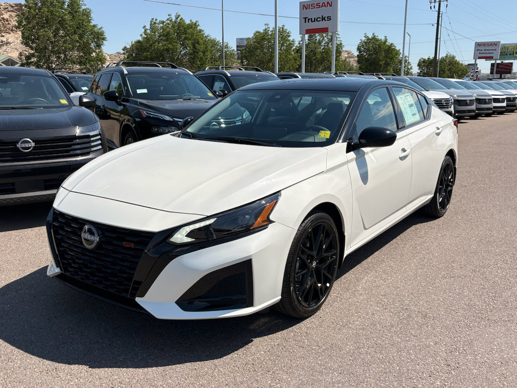 New 2026 Nissan Altima 2.5 SR w/ SR Midnight Edition Package AWD/4WD image 1