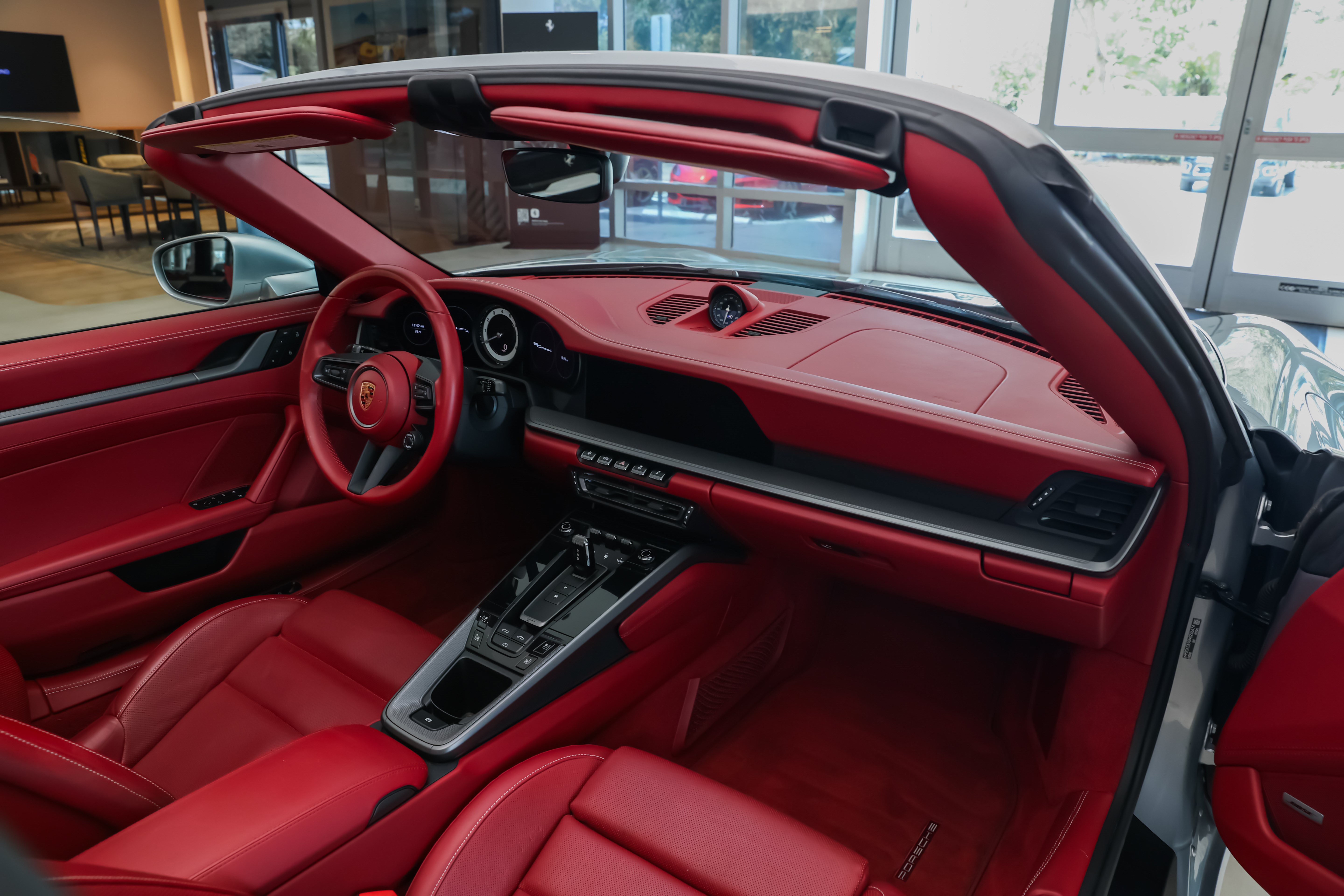 Used 2022 Porsche 911 Carrera 4 AWD/4WD image 37