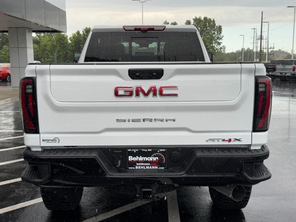 Used 2026 GMC Sierra 2500 AT4X AWD/4WD image 5