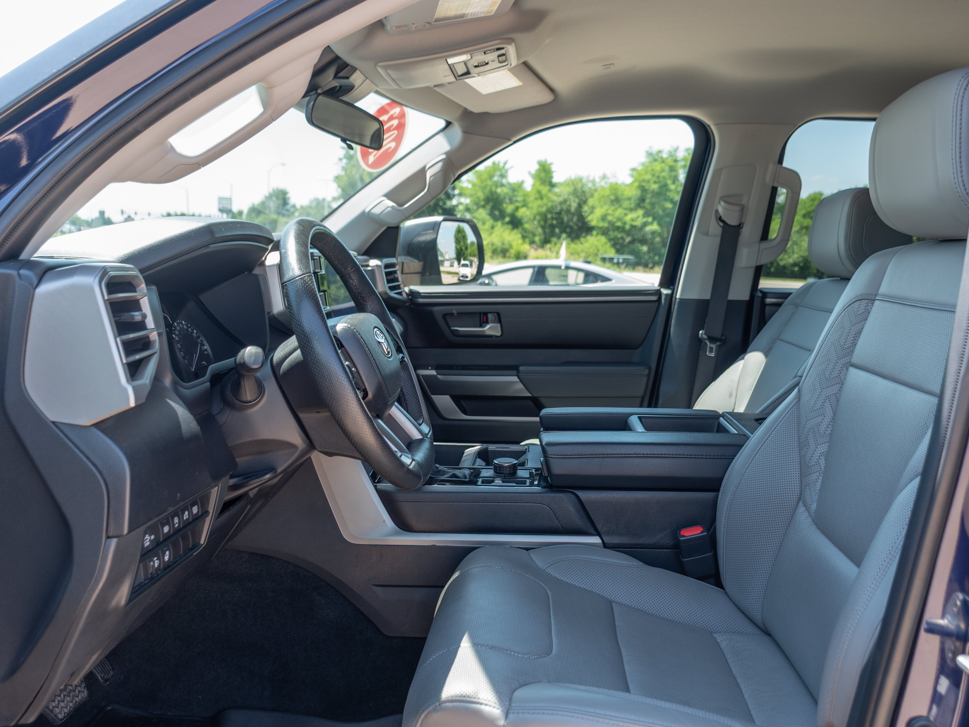 Used 2023 Toyota Tundra SR5 w/ SR5 Premium Package AWD/4WD image 7