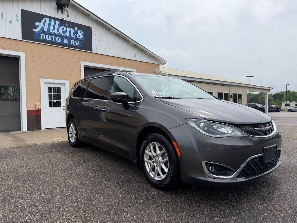 Used 2017 Chrysler Pacifica Touring Plus FWD image 20