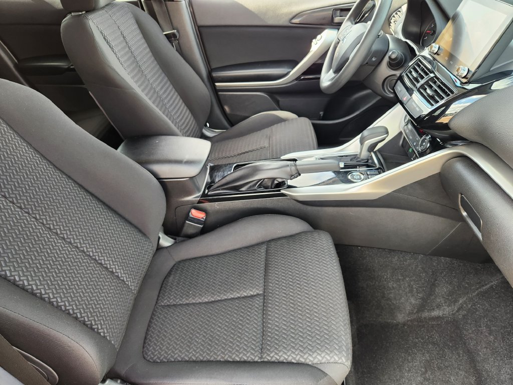 Used 2024 Mitsubishi Eclipse Cross LE AWD/4WD image 10