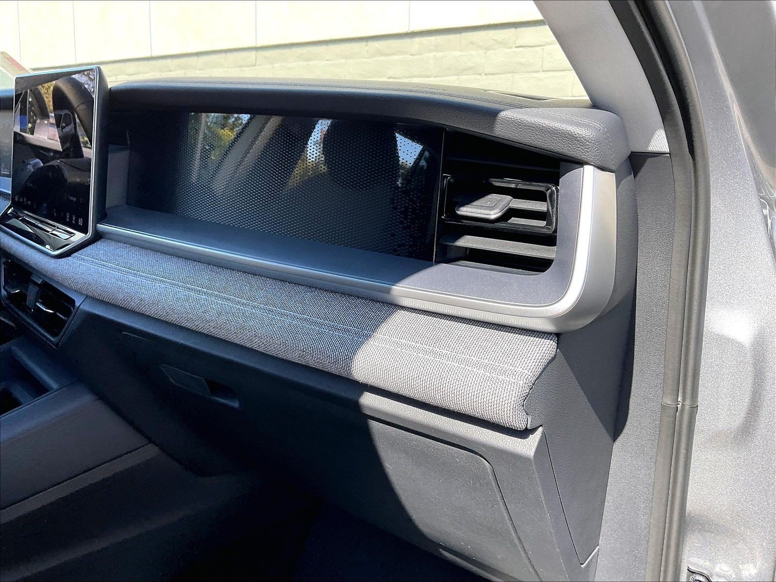 Certified 2025 Volkswagen Tiguan S FWD image 15
