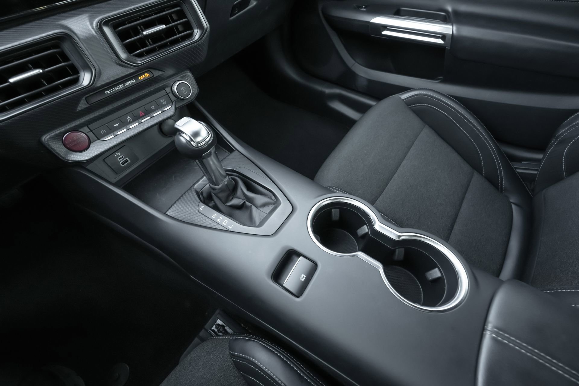 Used 2024 Ford Mustang Convertible image 22