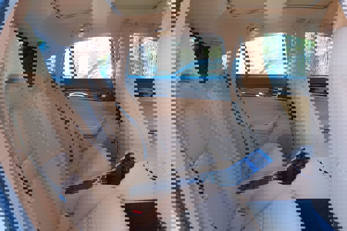 Used 2017 Porsche Panamera image 31