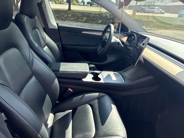 Used 2024 Tesla Model Y Long Range AWD/4WD image 21