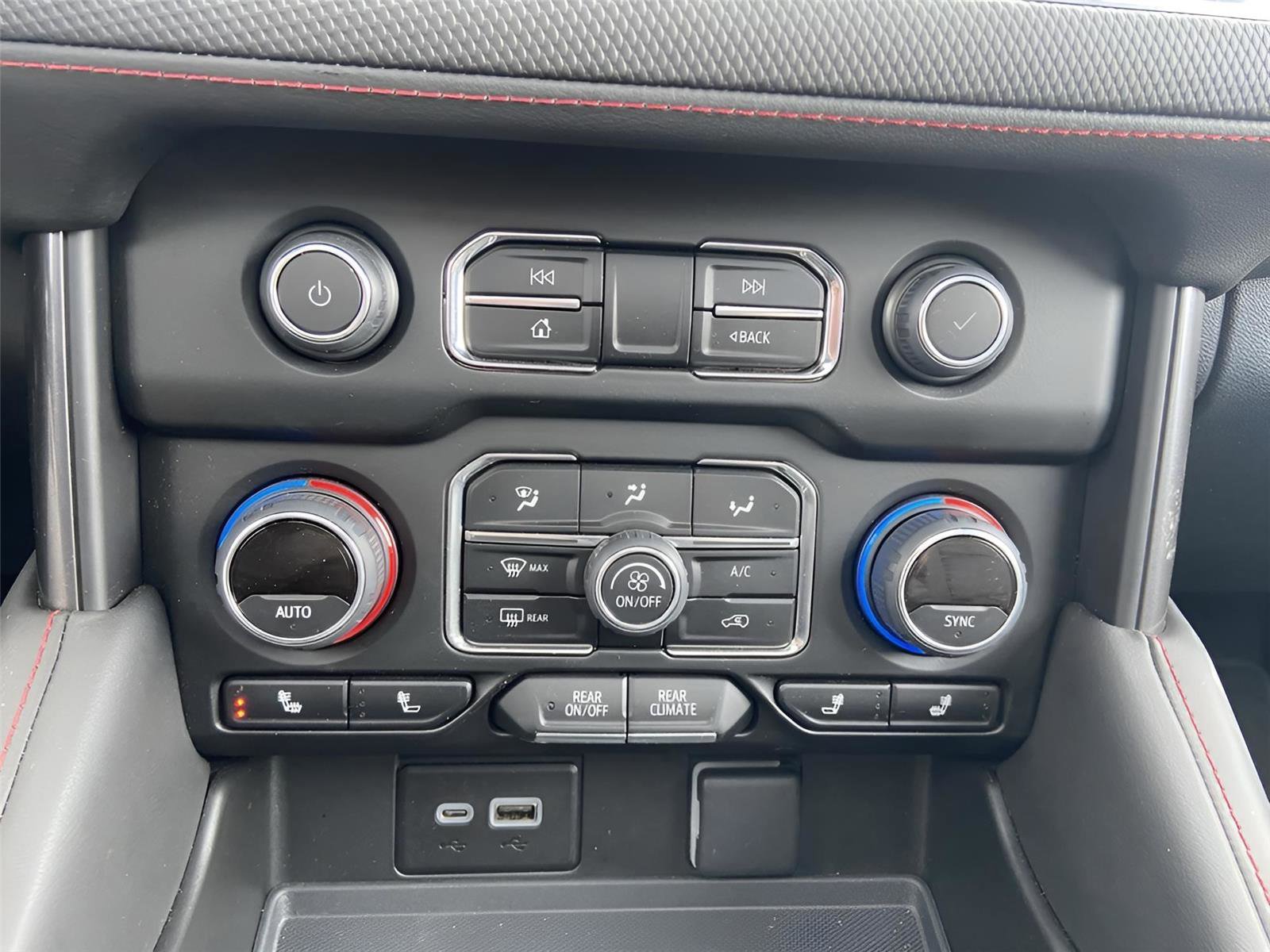 Used 2023 Chevrolet Tahoe RST image 31