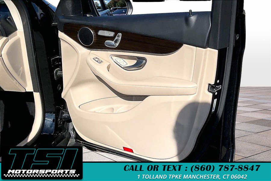 Used 2019 Mercedes-Benz GLC 300 4MATIC image 23