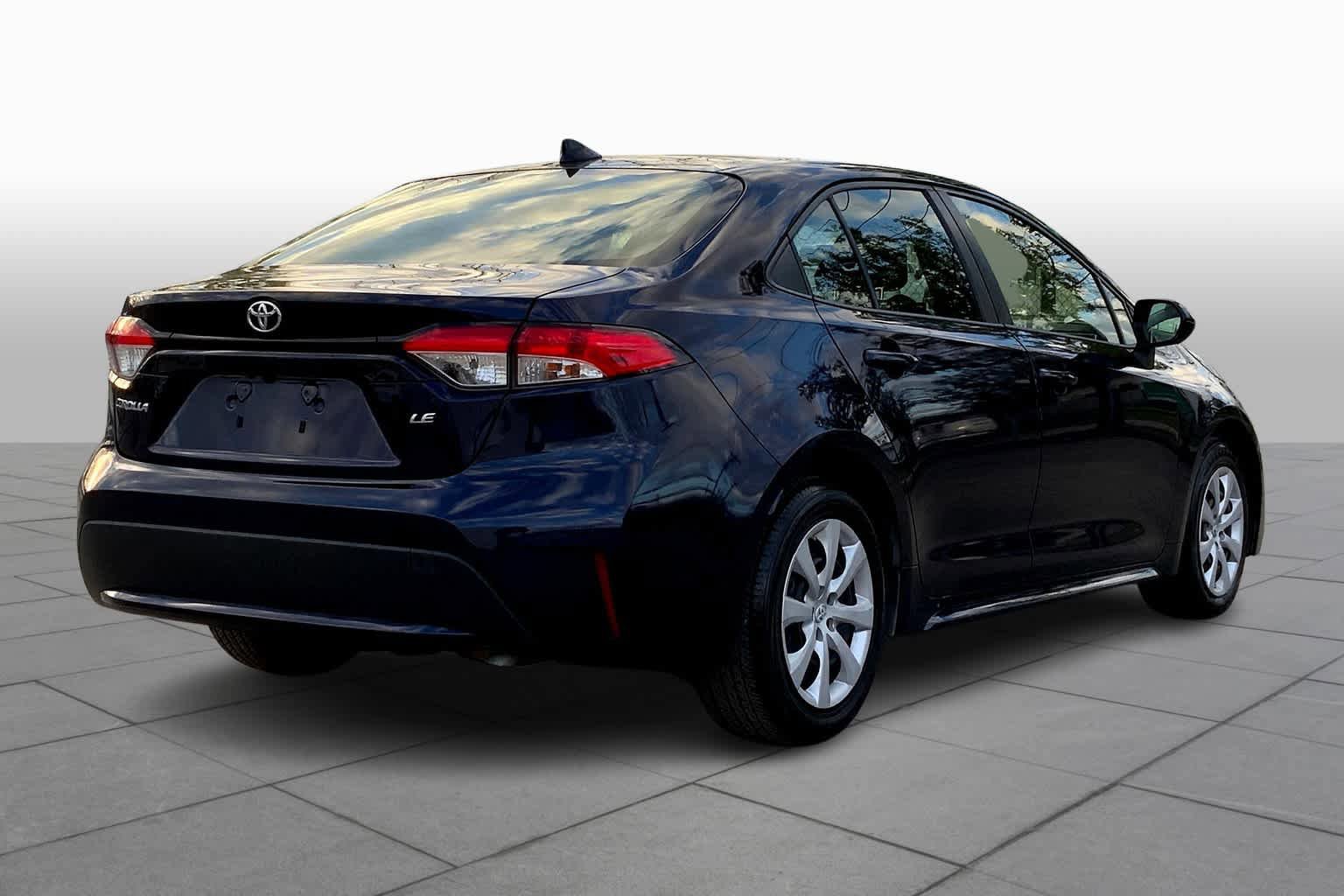 Used 2020 Toyota Corolla LE FWD image 13
