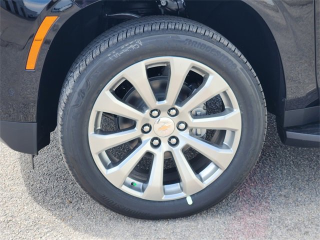 New 2026 Chevrolet Suburban Premier w/ Sun And Tow Package image 9