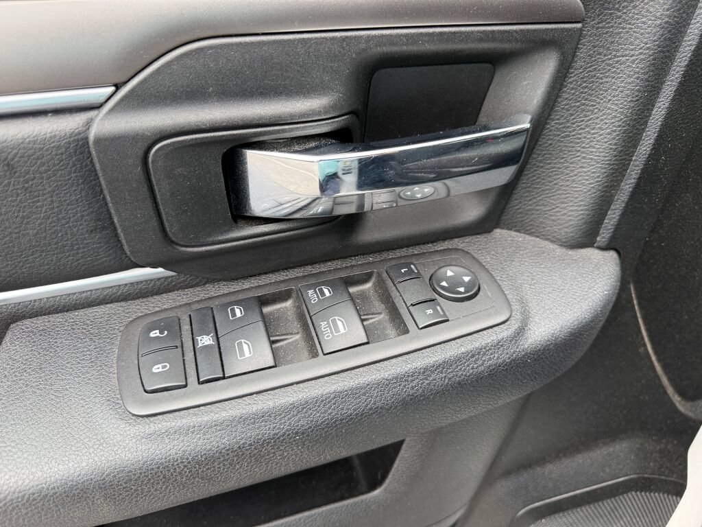 Used 2024 RAM 1500 Warlock RWD image 18