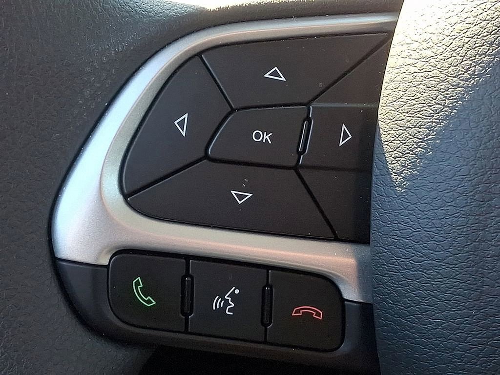 Used 2023 Jeep Renegade Latitude image 21