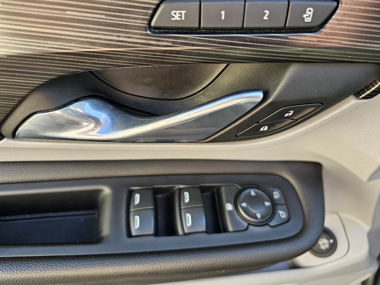 Used 2021 GMC Terrain SLT AWD/4WD image 5
