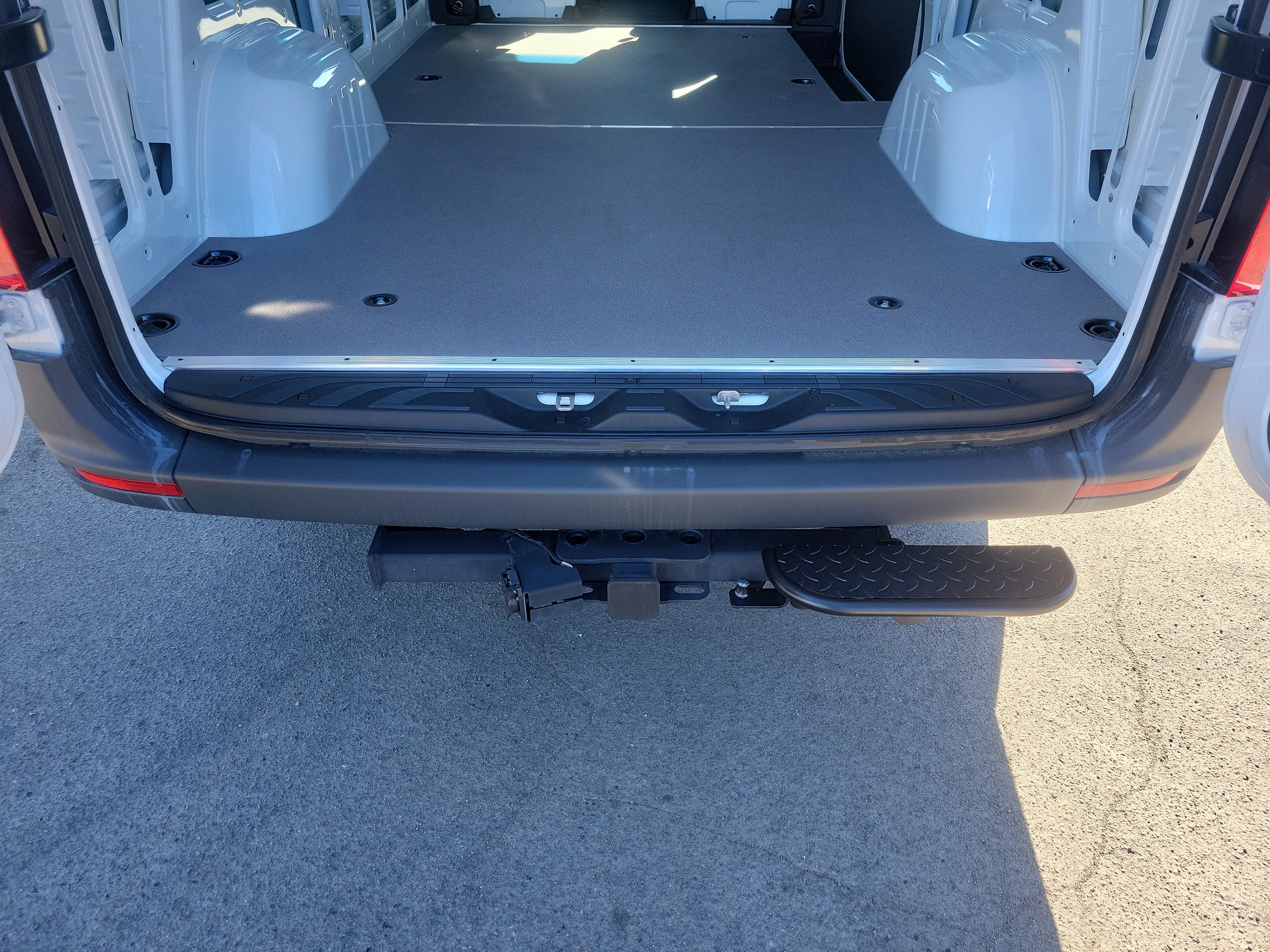 Used 2025 Mercedes-Benz Sprinter 2500 image 9