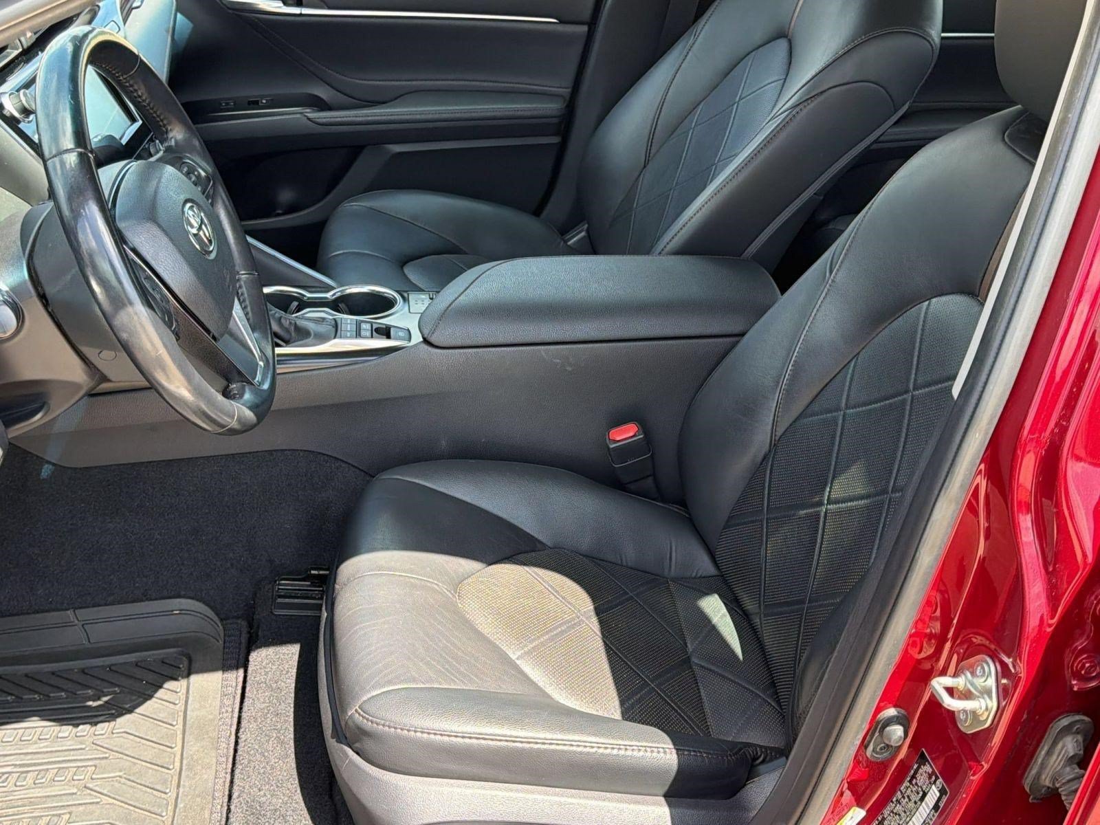 Used 2018 Toyota Camry XLE FWD image 5