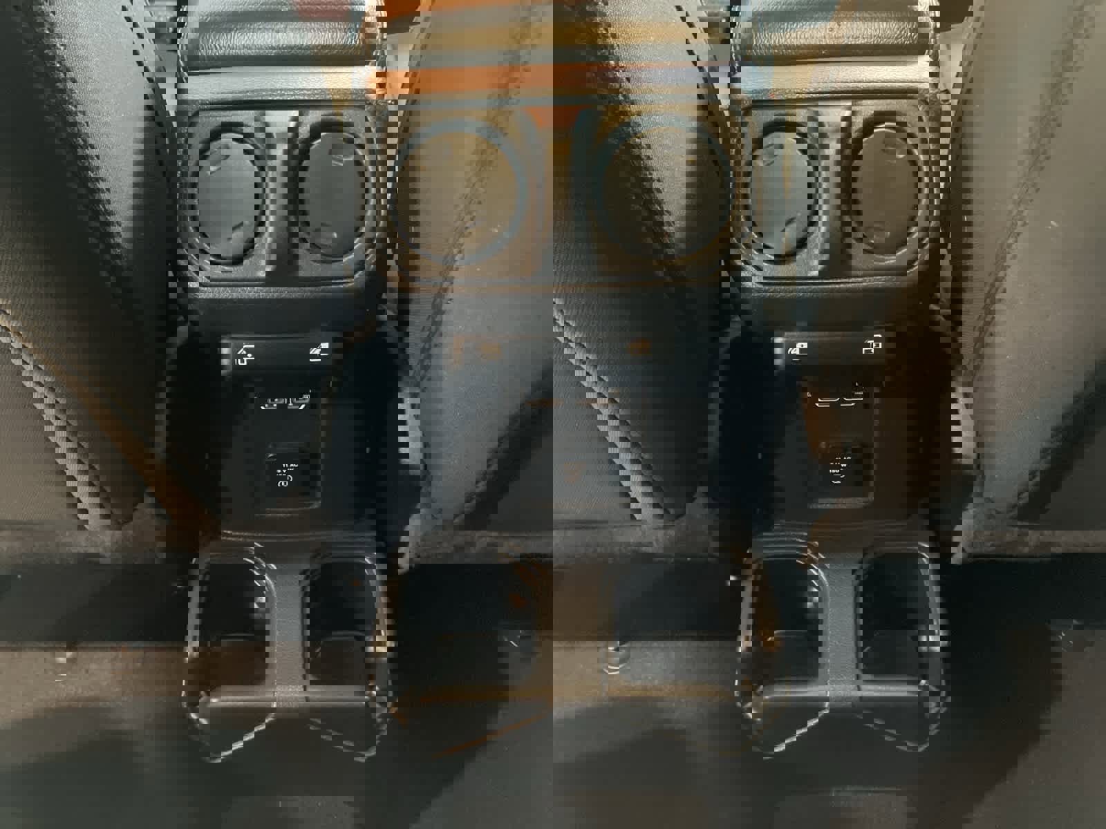 Used 2021 Jeep Wrangler Unlimited Sahara w/ Uconnect 4C Nav & Sound Group image 24