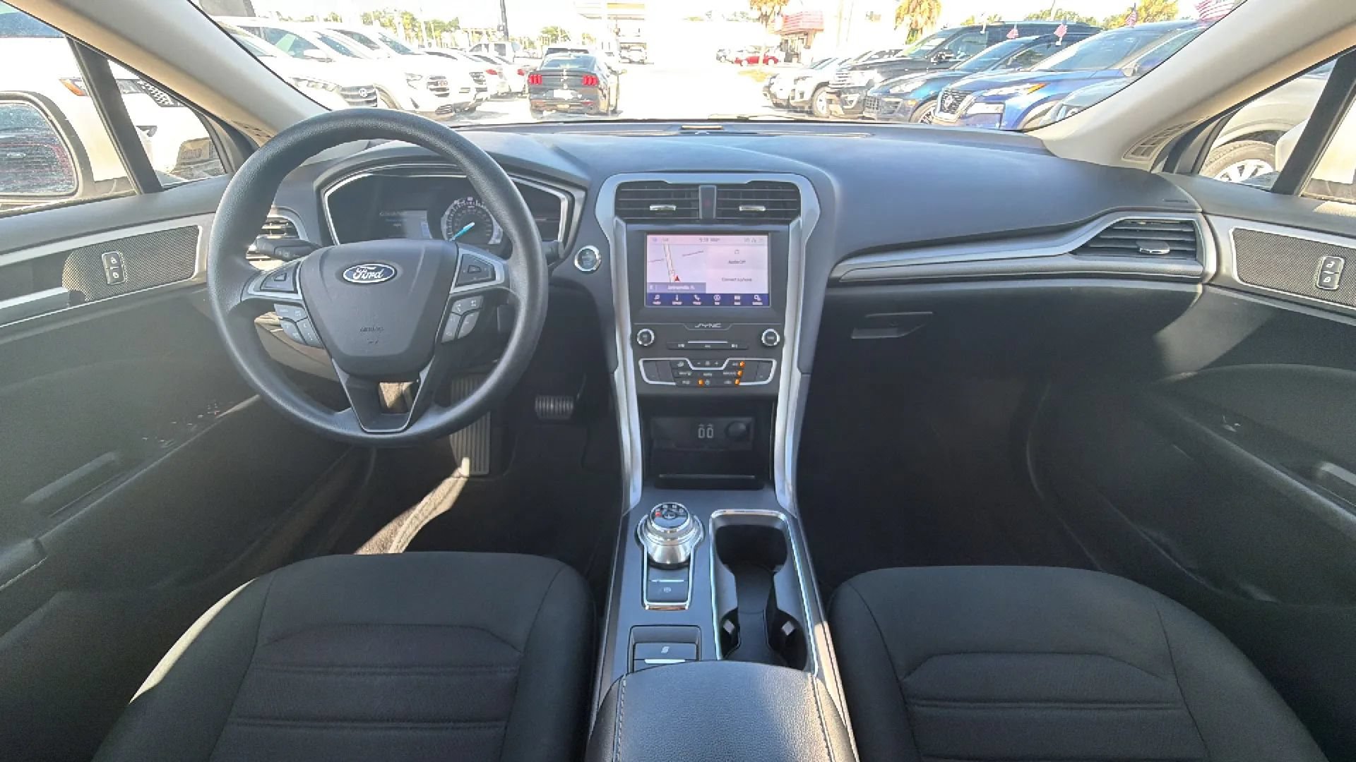 Used 2020 Ford Fusion SE FWD image 13