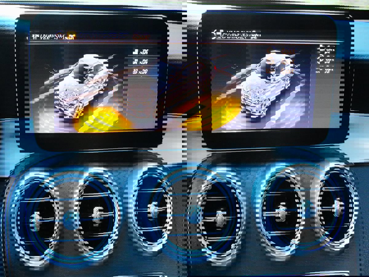 Used 2021 Mercedes-Benz C 300 Sedan image 30