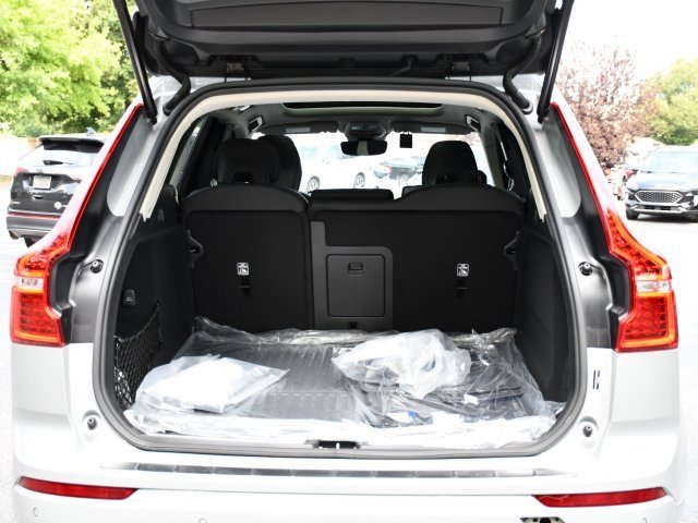 New 2025 Volvo XC60 T8 Plus w/ Protection Package Premier image 25
