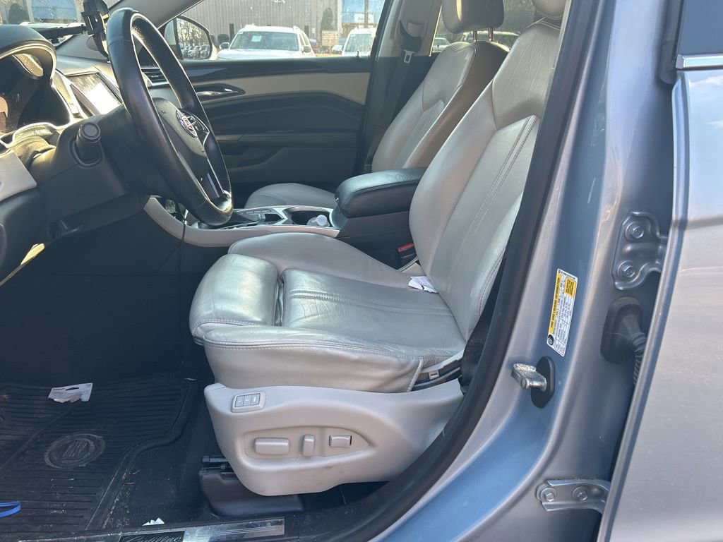 Used 2014 Cadillac SRX Luxury w/ Driver Awareness Package image 9