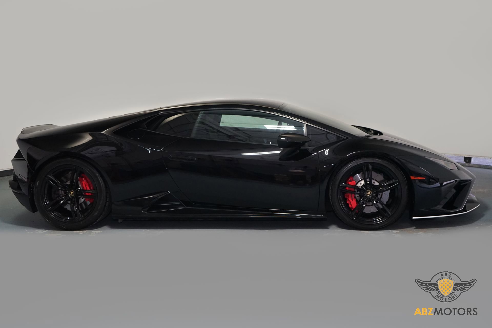 Used 2021 Lamborghini Huracan EVO image 4