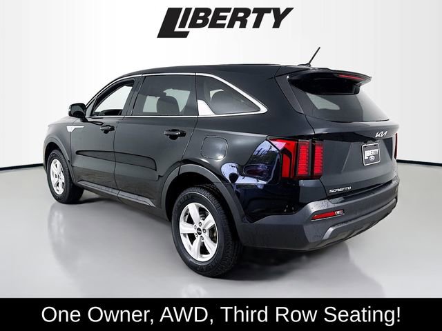 Used 2023 Kia Sorento LX image 5