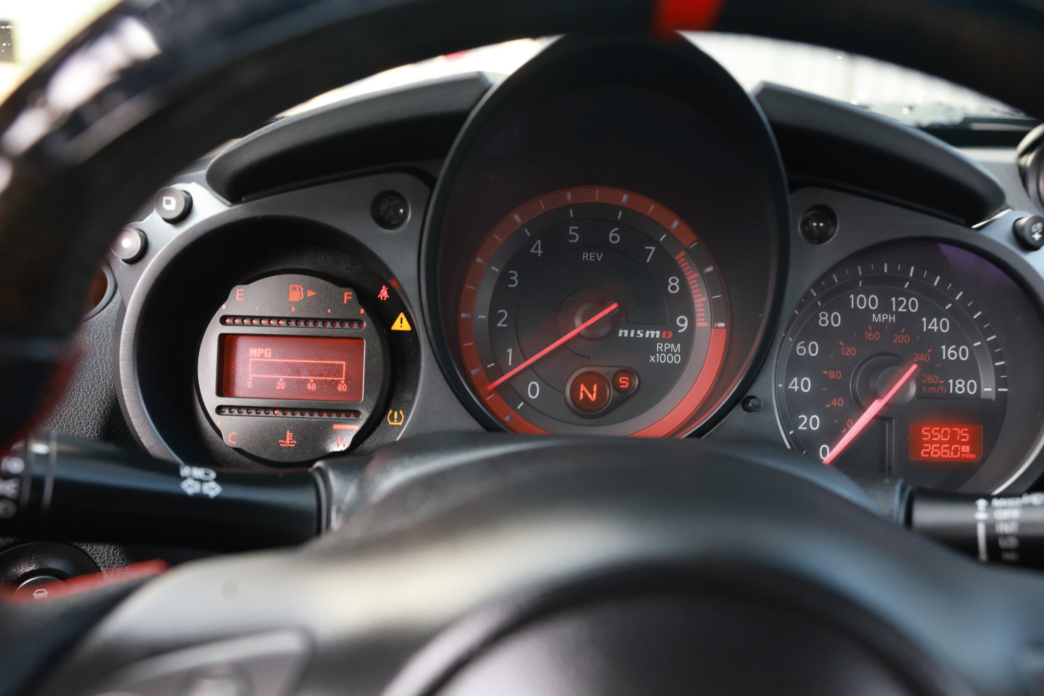 Used 2016 Nissan 370Z NISMO RWD image 29