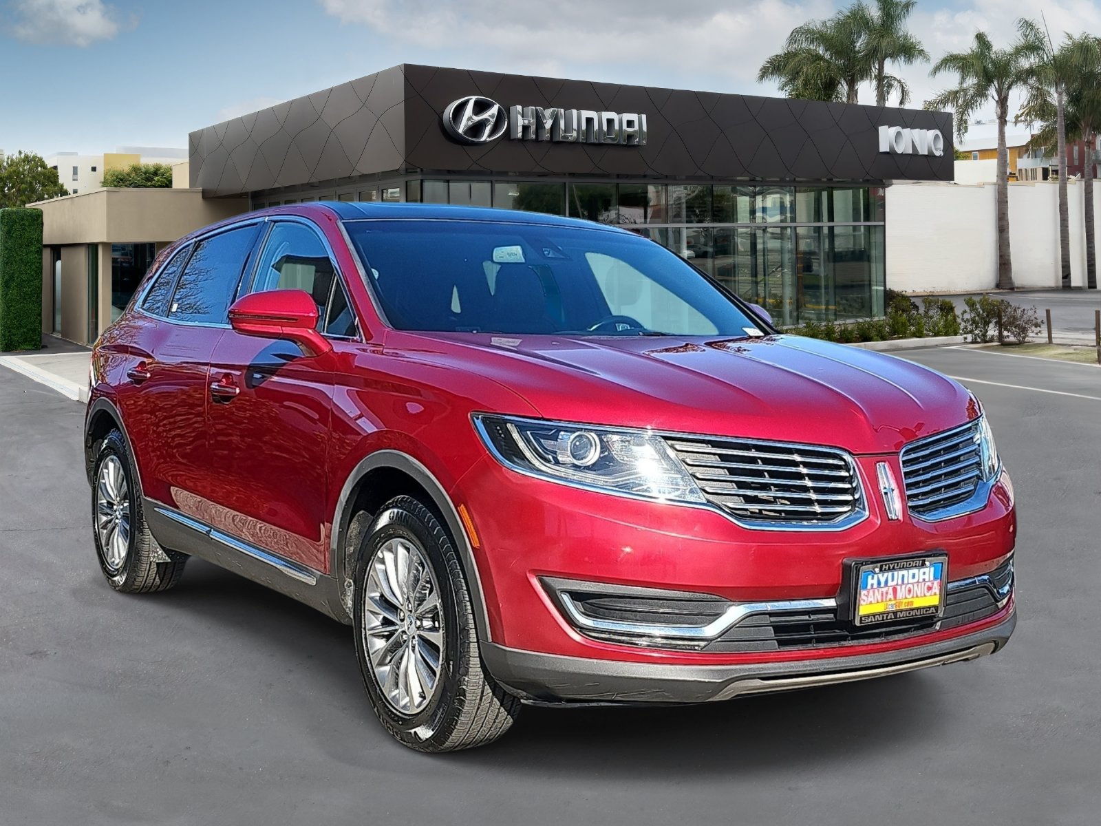 Used 2016 Lincoln MKX Select w/ Select Plus Package FWD image 1