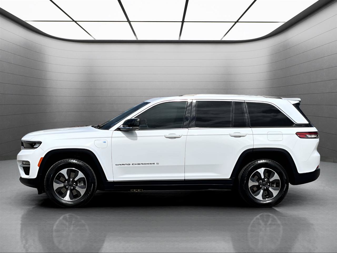 Used 2024 Jeep Grand Cherokee Limited 4xe AWD/4WD image 11