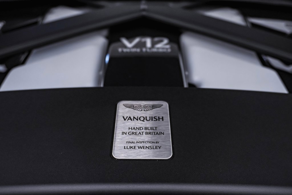 New 2025 Aston Martin Vanquish image 35