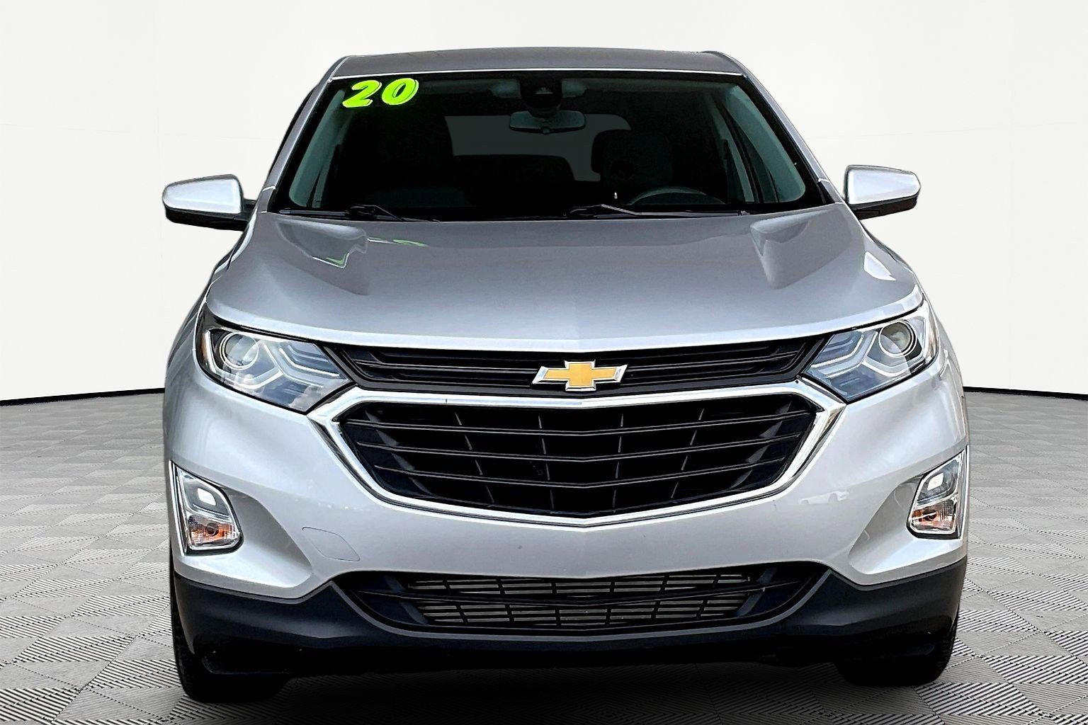 Used 2020 Chevrolet Equinox LT image 2