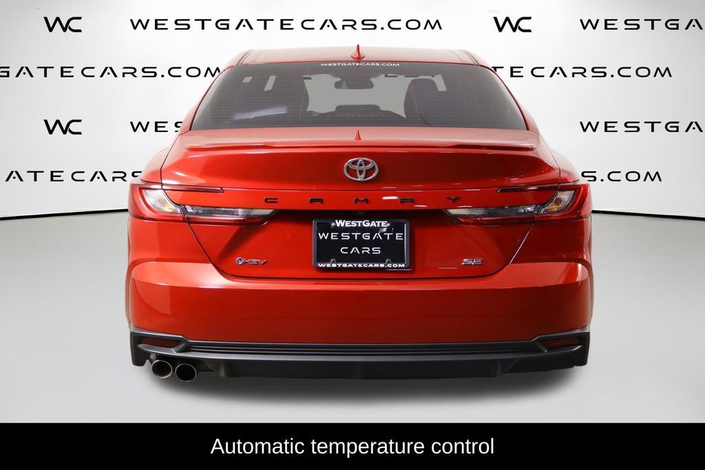 Used 2025 Toyota Camry SE FWD image 4