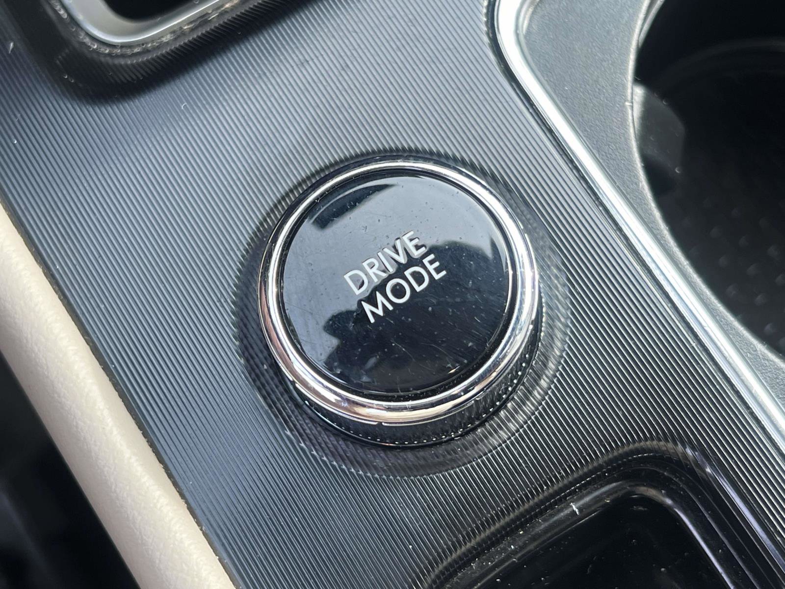 Used 2022 Lincoln Corsair Reserve w/ Equipment Group 201A image 32